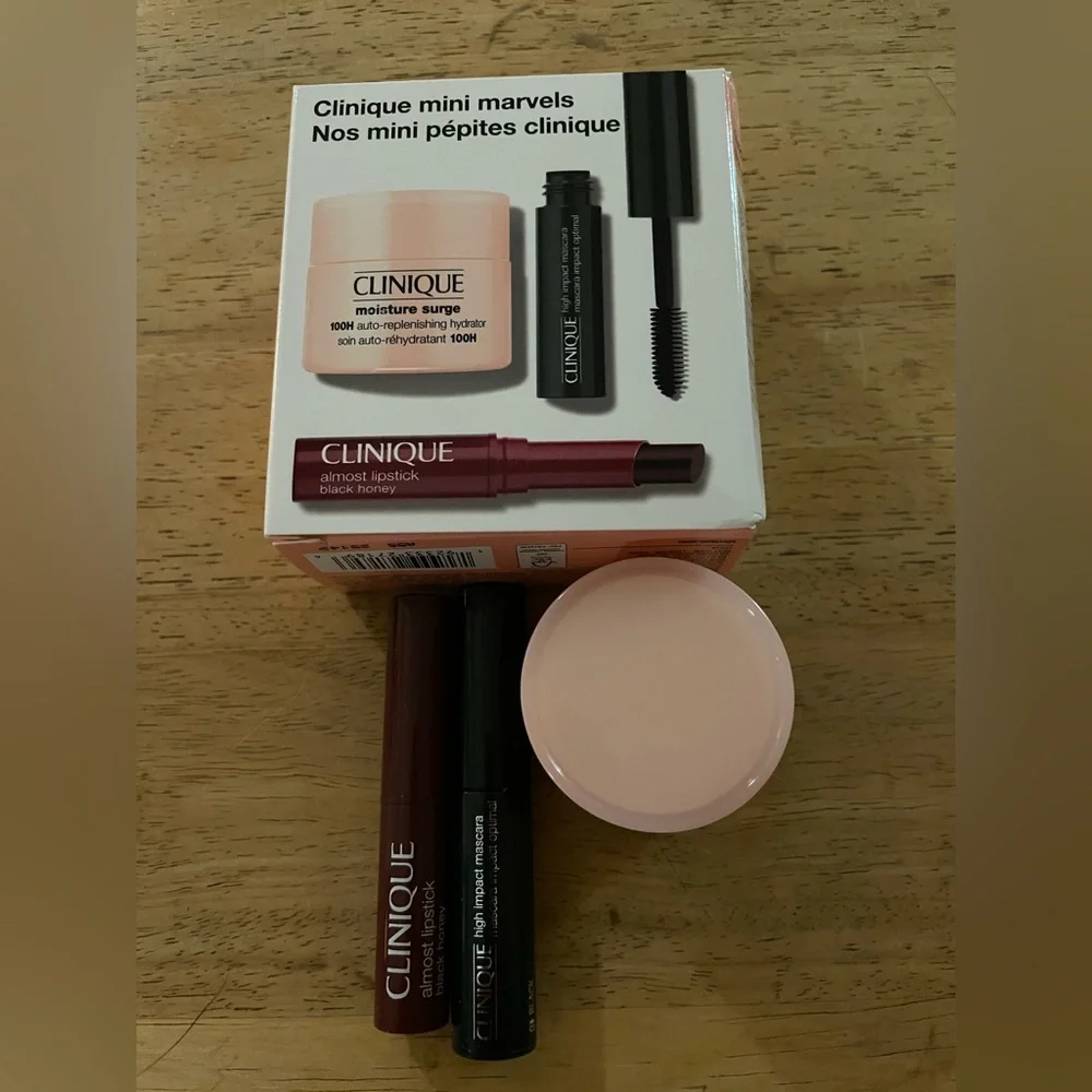 Clinique mini marvels makeup lipstick mascara moisture surge lotion set of 3